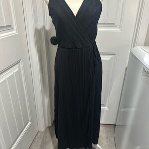 H&M Black Strapless Pleated Dress